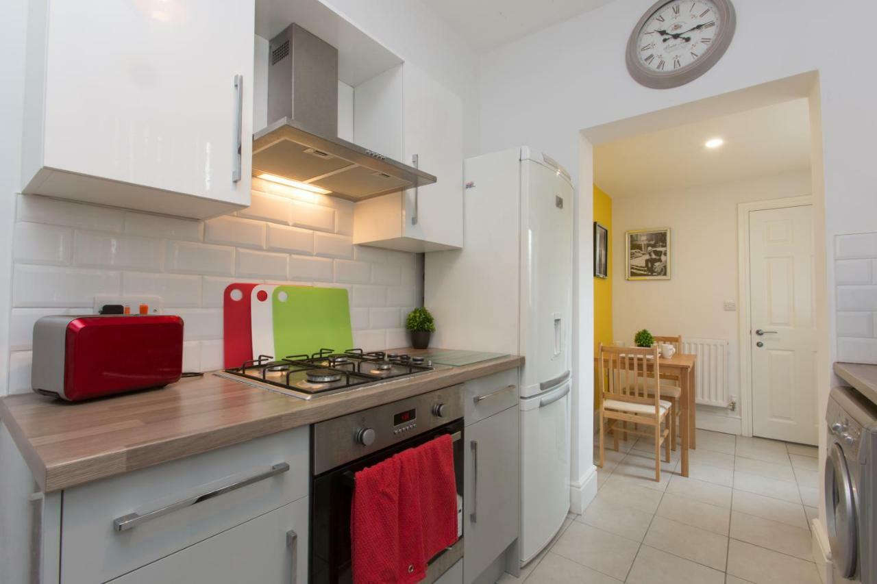 Bed and Breakfast Townhouse @ West Avenue Кру Экстерьер фото
